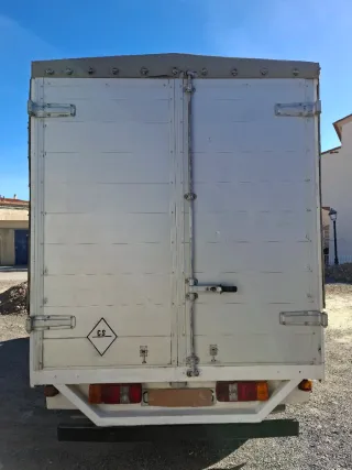 Mercedes-Benz MB 180