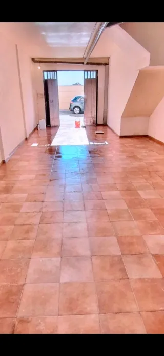 Alquiler de cochera.