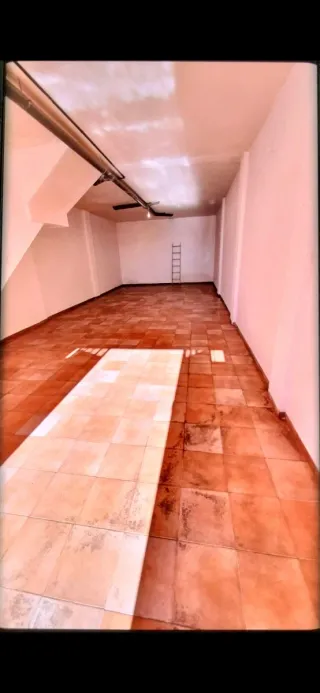 Alquiler de cochera.