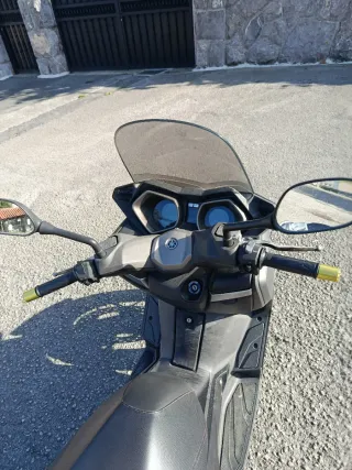 Yamaha XMAX 125