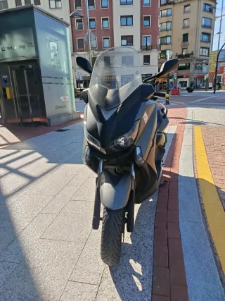 Yamaha XMAX 125