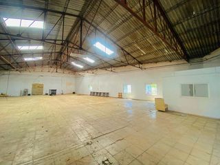 Nave industrial en venta en Polígonos - Recinto Ferial Cortijo de Torres en Málaga