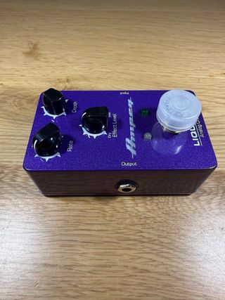 Ampeg Liquifier Chorus Analógico