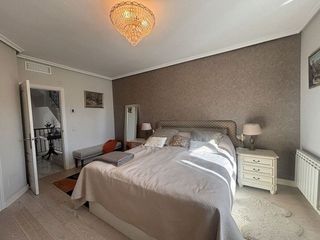 Casa adosada en alquiler en Playa de la Fontanilla en Marbella