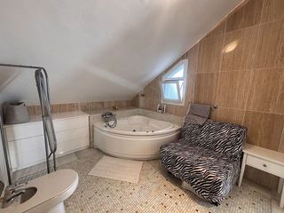 Casa adosada en alquiler en Playa de la Fontanilla en Marbella