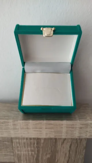 Lote Estuches joyero verdes con detalles dorados