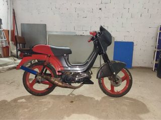 Derbi Variant Sport Roja y Negra