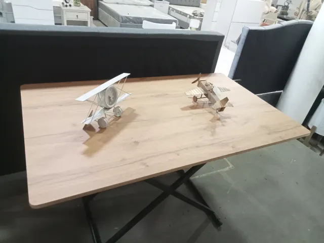 Mesa elevable madera y metal