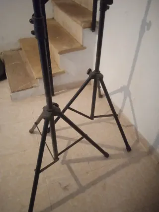 Lote 2 trípodes altavoces 3M