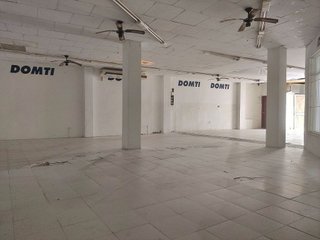 Local comercial en venta en Sanlúcar la Mayor