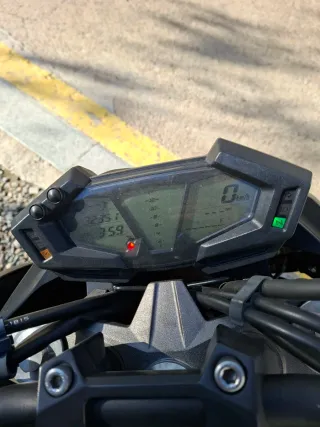 Kawasaki Z800e Negra y Verde