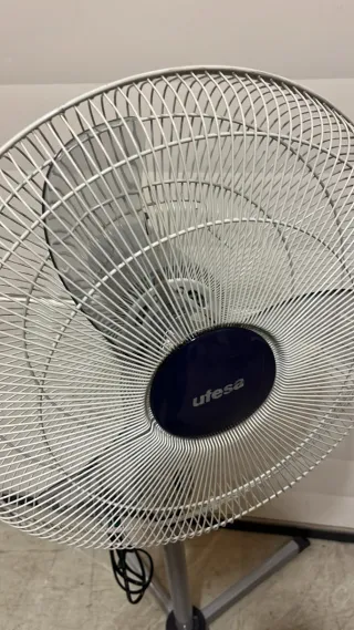 Ventilador Ufesa Pie Metálico