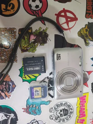 Cámara Olympus VG-130 Plata HD Movie