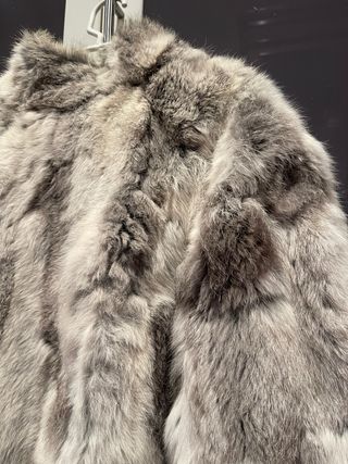 Chaquetón jaspeado gris y blanco súper suave