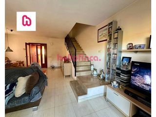 Casa pareada en venta en Santa Perpètua de Mogoda
