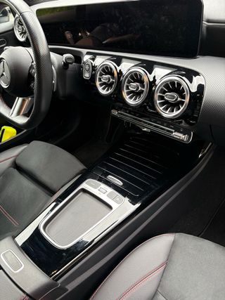 Mercedes-Benz Clase A 200 d AMG