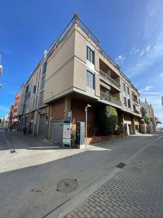 Garaje en venta en Centre en Badalona