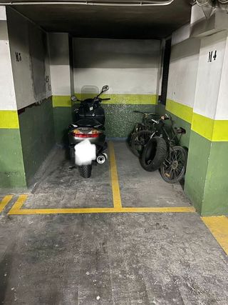 Garaje en venta en Centre en Badalona