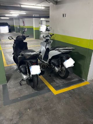 Garaje en venta en Centre en Badalona
