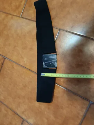 Cintura elastica nera con fibbia