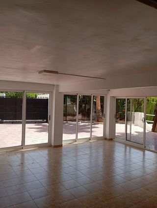 Chalet en venta en Peña de las Águilas en Elche