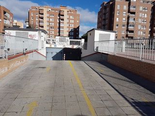 Garaje en venta en La Serna en Fuenlabrada