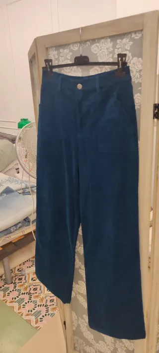 Pantalón de chica de pana fina azulón. Sin uso