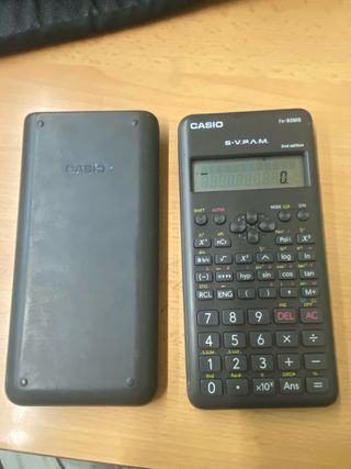 Calculadora Casio fx-82MS