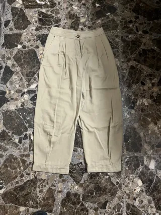 Pantalón Zara beige talla 34