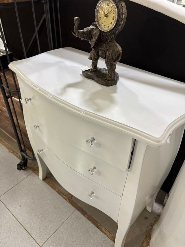 Mesa Auxiliar Blanca 3 Cajones