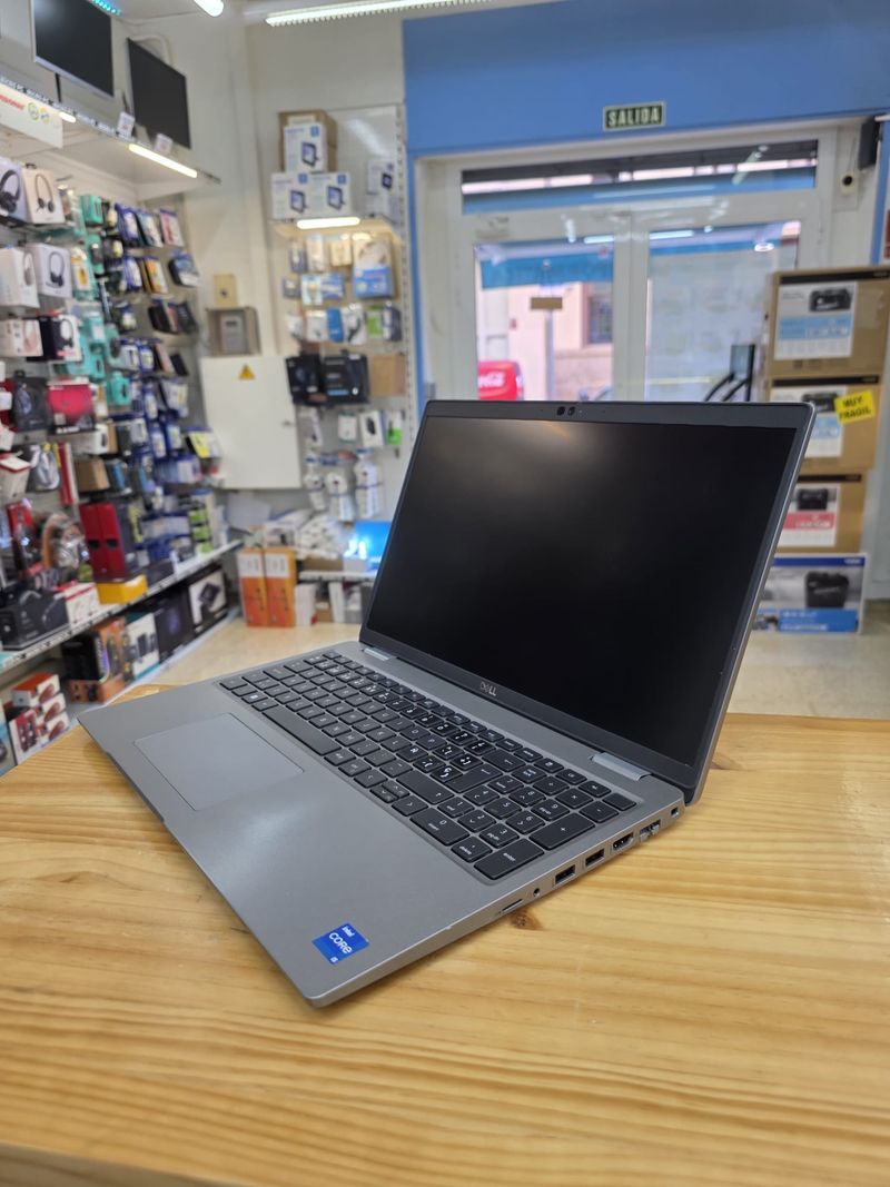 PORTATIL DELL LATITUDE 5520 I5 11GEN R.607 afbeelding 2