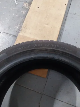 Neumáticos Pirelli 255/40 R18 99Y