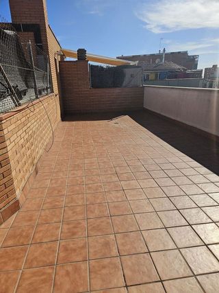 Piso en venta en Fondo en Santa Coloma de Gramanet