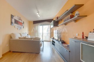 Piso en venta en Fondo en Santa Coloma de Gramanet