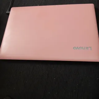 Ordenador portátil Lenovo rosa