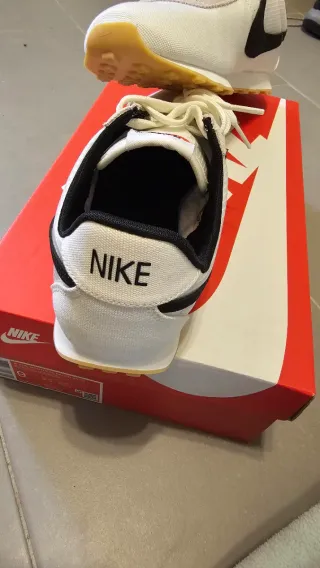 Zapatillas Nike Negras y Blancas