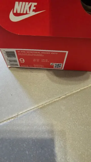 Zapatillas Nike Negras y Blancas