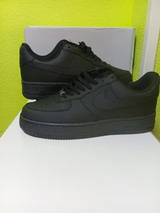 Nike Air Force 1 Negras