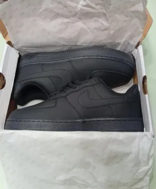 Nike Air Force 1 Negras