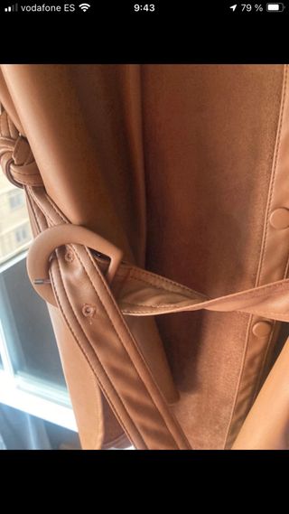 Chaqueta Zara marrón efecto piel