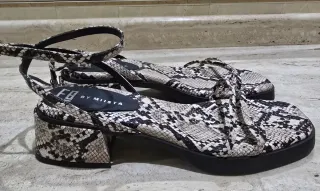 Sandalias EB by Miista Piel Serpiente