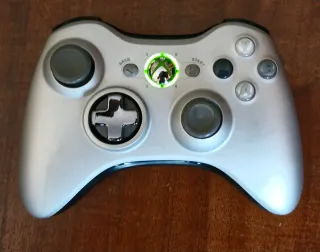 Lote Xbox 360: Juegos y Mando Gris