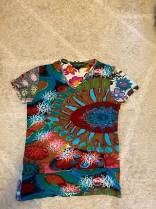 Camiseta Desigual multicolor talla S