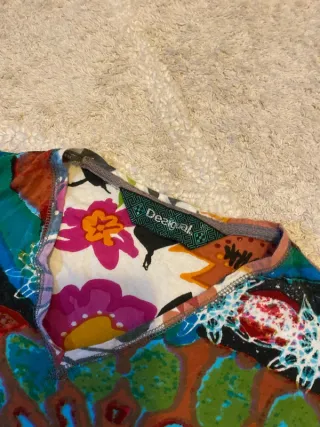 Camiseta Desigual multicolor talla S