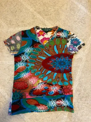 Camiseta Desigual multicolor talla S