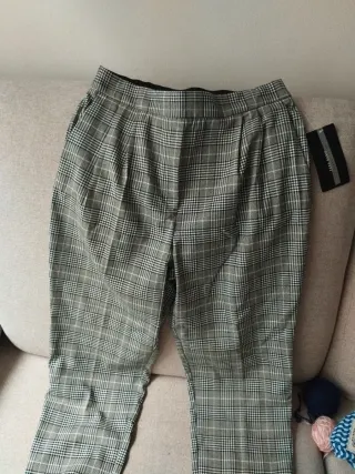 Pantalones Zara de cuadros grises