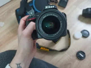 Cámara Nikon D5200 + Accesorios