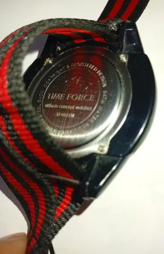Reloj Time Force Negro y Rojo
