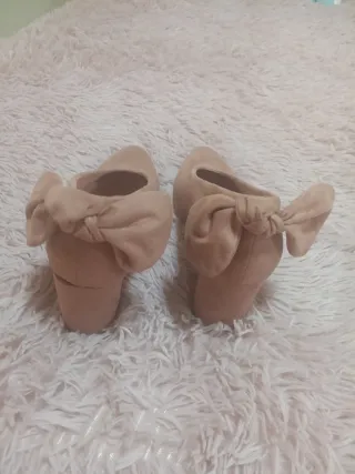 Zapatos de gamuza taco y lazo T37