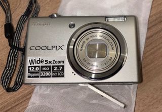 Nikon COOLPIX S570 Fotocamera Compatta Argento